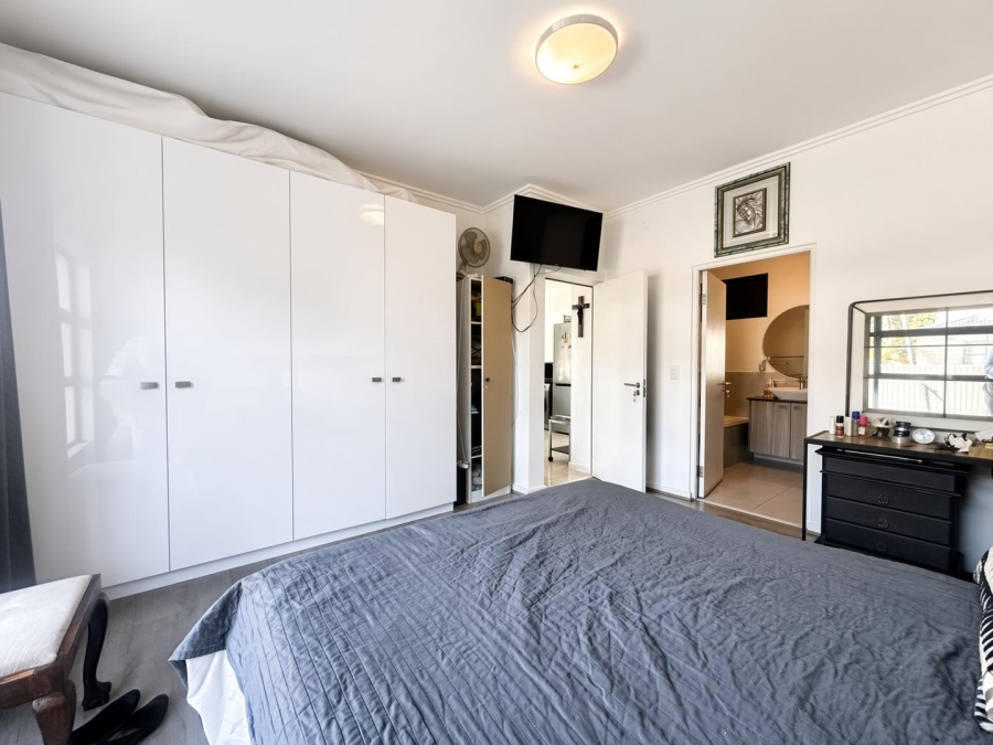 2 Bedroom Property for Sale in Rivonia Gauteng