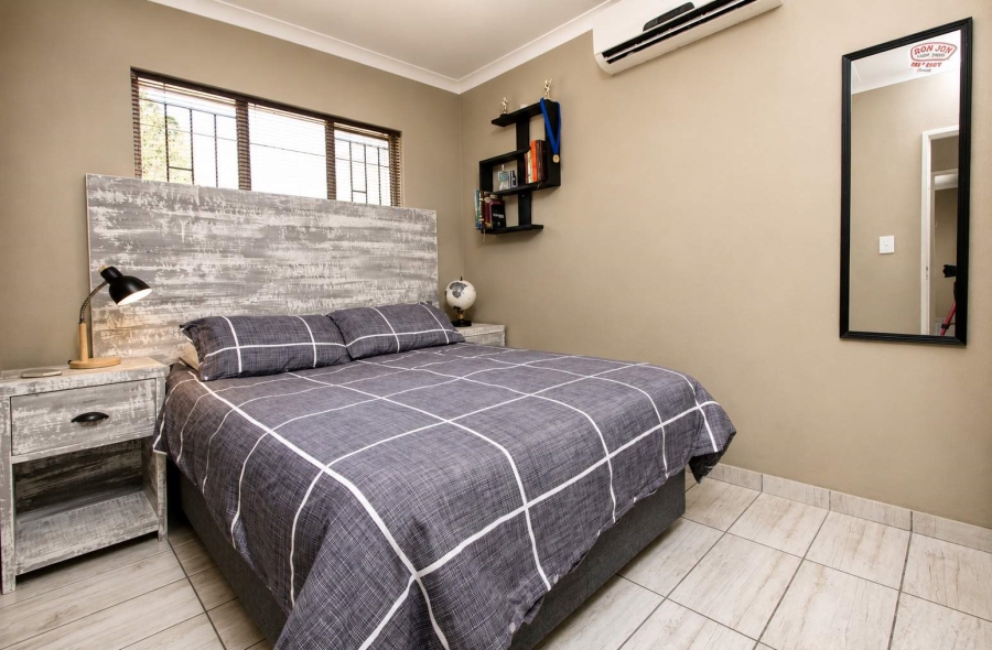 2 Bedroom Property for Sale in Wilgeheuwel Gauteng