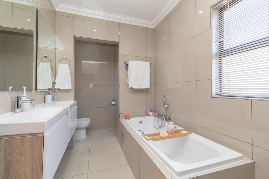 4 Bedroom Property for Sale in Noordheuwel Gauteng