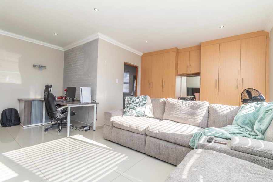 4 Bedroom Property for Sale in Noordheuwel Gauteng