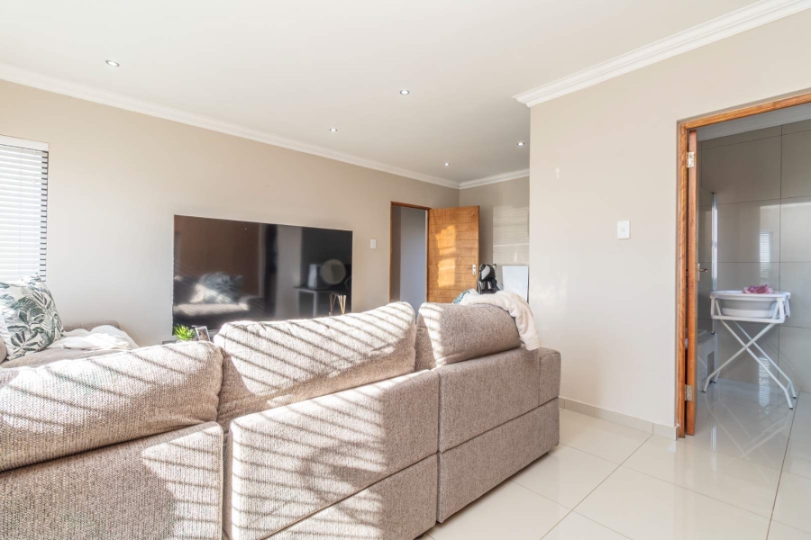 4 Bedroom Property for Sale in Noordheuwel Gauteng
