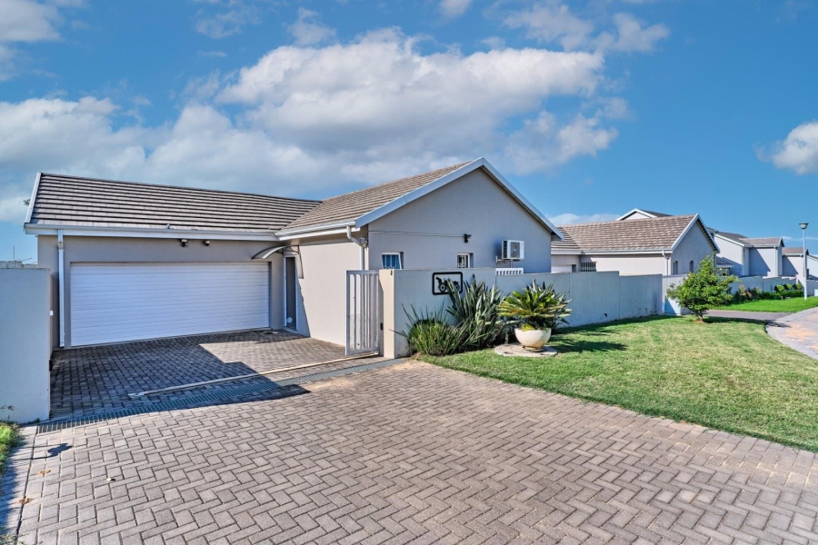 3 Bedroom Property for Sale in Blue Hills Gauteng