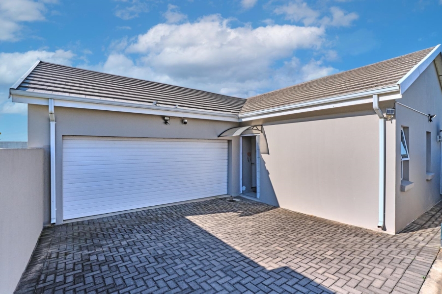 3 Bedroom Property for Sale in Blue Hills Gauteng