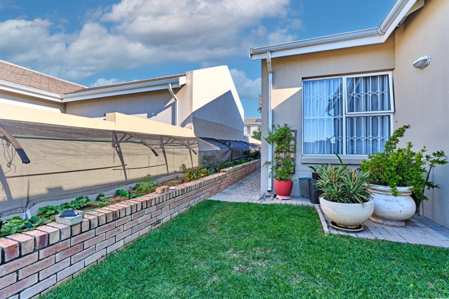 3 Bedroom Property for Sale in Blue Hills Gauteng