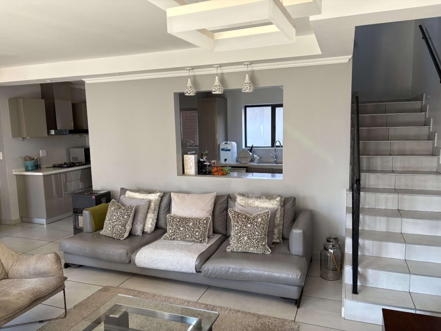 To Let 3 Bedroom Property for Rent in Heritage Hill Gauteng