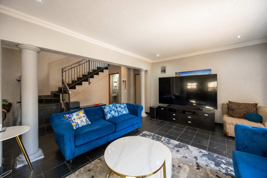 To Let 4 Bedroom Property for Rent in Equestria Gauteng