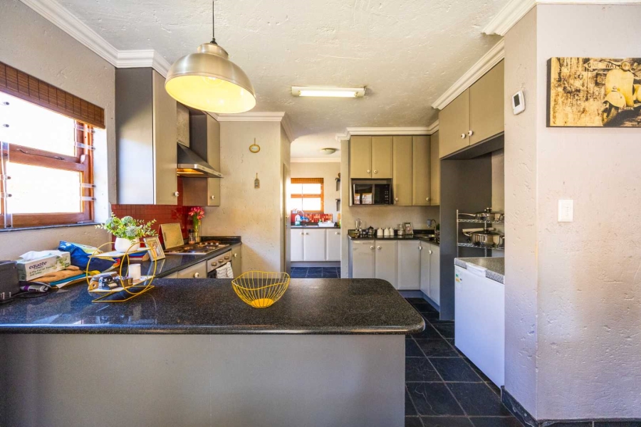 To Let 4 Bedroom Property for Rent in Equestria Gauteng