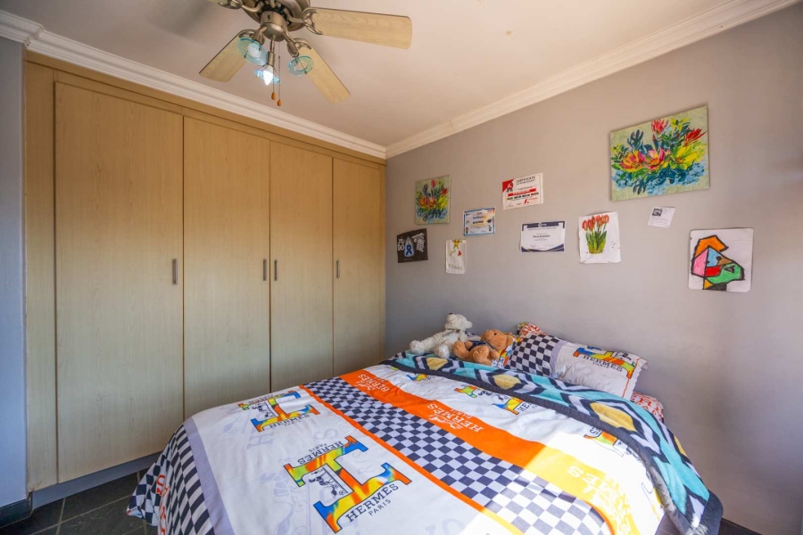 To Let 4 Bedroom Property for Rent in Equestria Gauteng