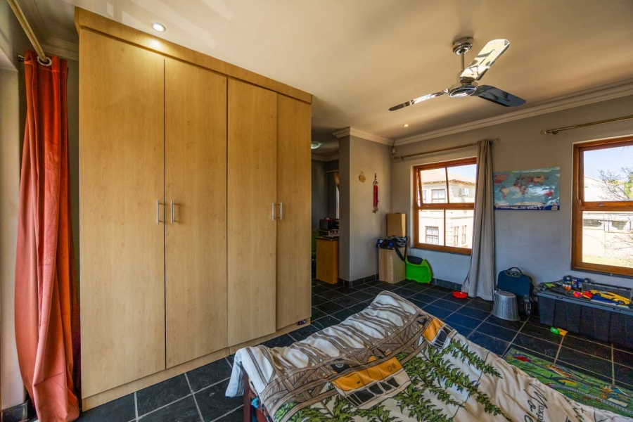To Let 4 Bedroom Property for Rent in Equestria Gauteng