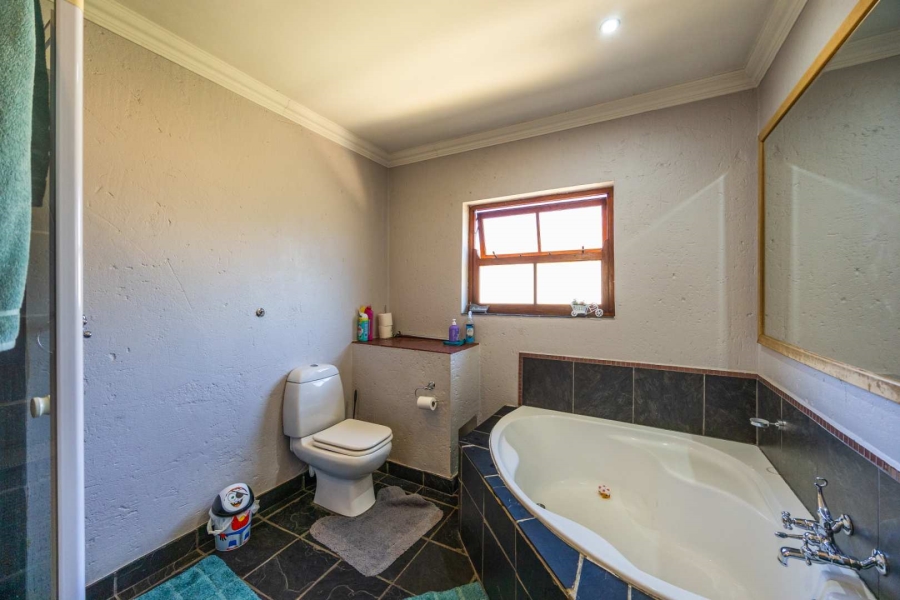 To Let 4 Bedroom Property for Rent in Equestria Gauteng
