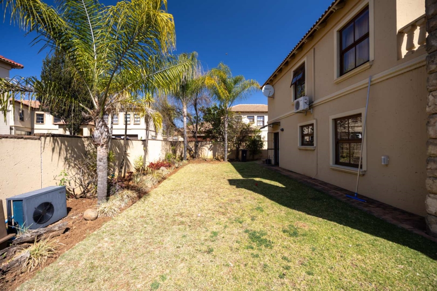 To Let 4 Bedroom Property for Rent in Equestria Gauteng