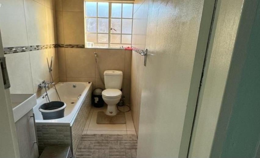 3 Bedroom Property for Sale in Noordwyk Gauteng