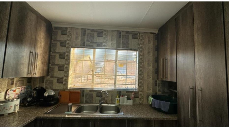 3 Bedroom Property for Sale in Noordwyk Gauteng