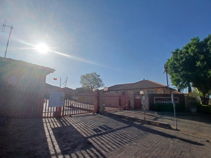 3 Bedroom Property for Sale in Noordwyk Gauteng