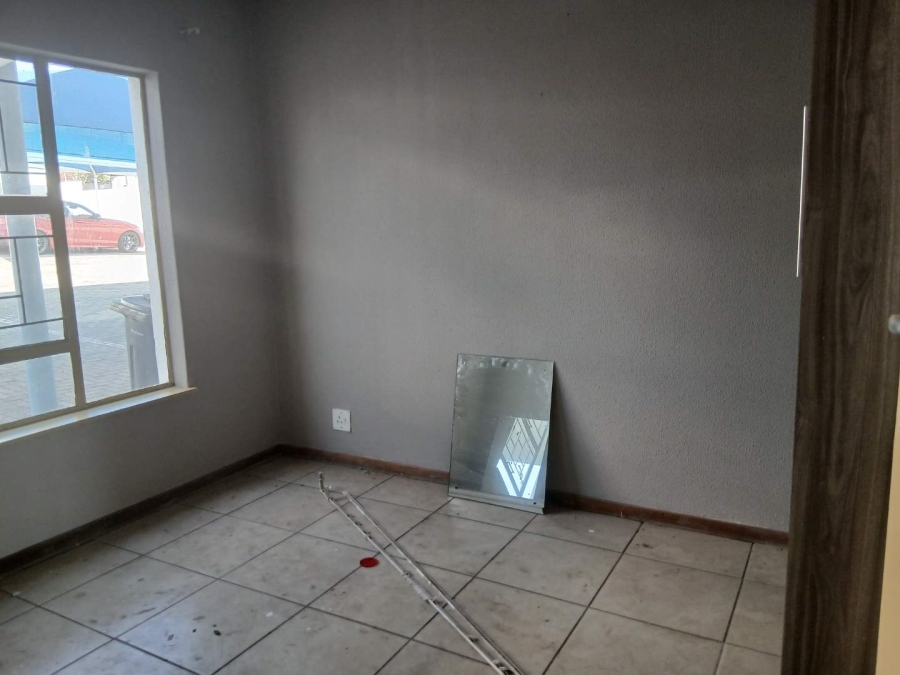 To Let 2 Bedroom Property for Rent in Elandshaven Gauteng