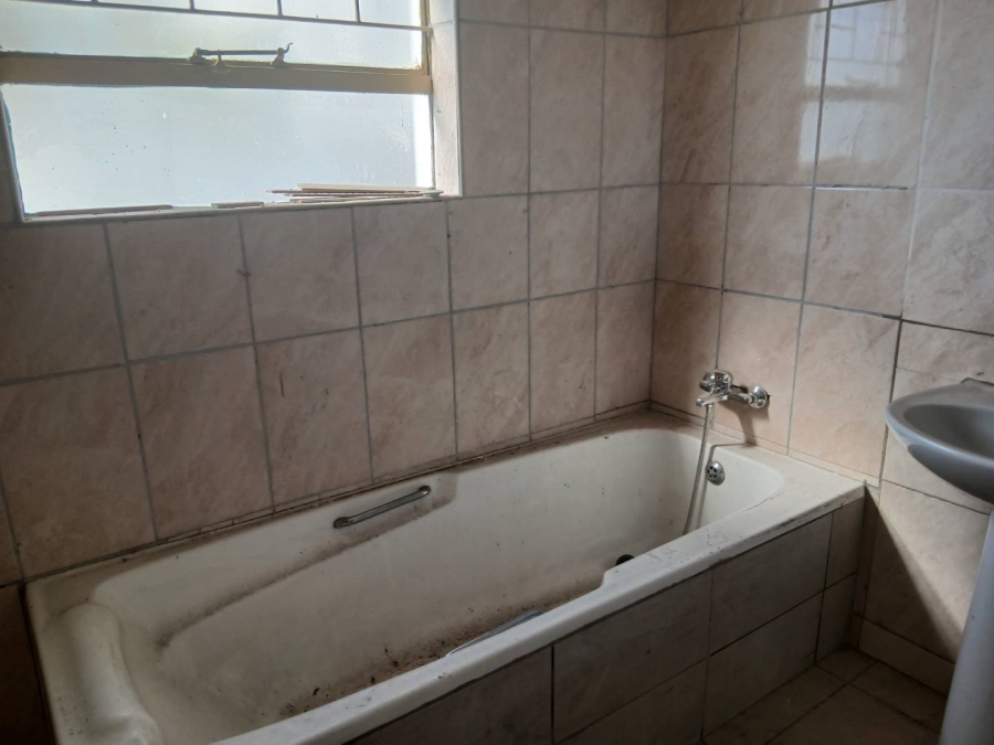 To Let 2 Bedroom Property for Rent in Elandshaven Gauteng