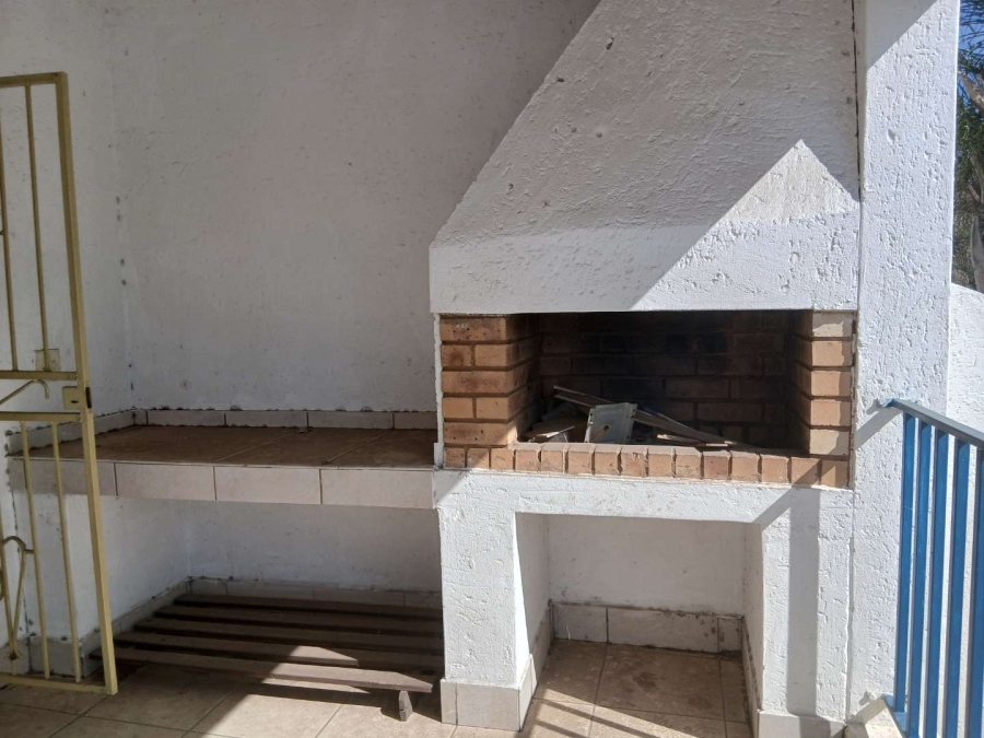 To Let 2 Bedroom Property for Rent in Elandshaven Gauteng