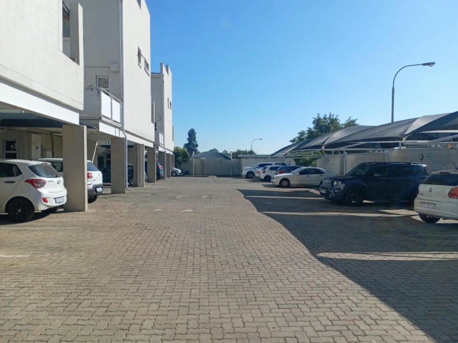 2 Bedroom Property for Sale in Mayberry Park Gauteng