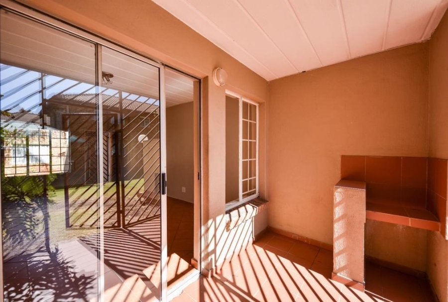 To Let 2 Bedroom Property for Rent in Moreleta Park Gauteng