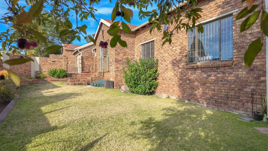 3 Bedroom Property for Sale in Honeydew Manor Gauteng