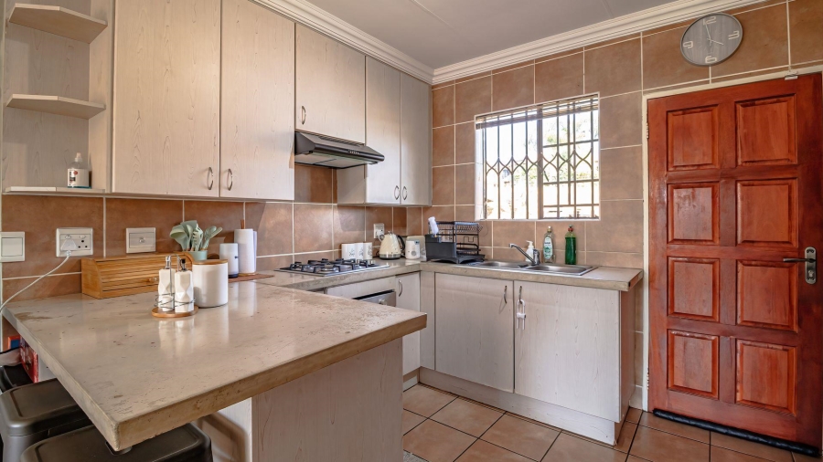 3 Bedroom Property for Sale in Honeydew Manor Gauteng