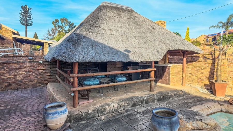 3 Bedroom Property for Sale in Honeydew Manor Gauteng