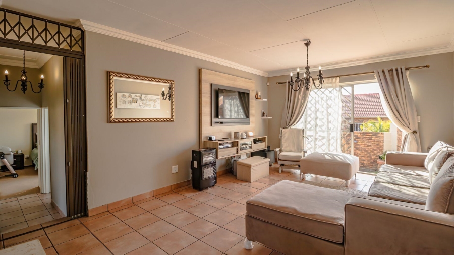 3 Bedroom Property for Sale in Honeydew Manor Gauteng