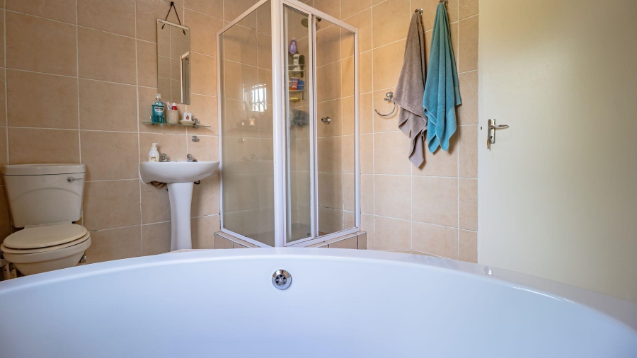 3 Bedroom Property for Sale in Honeydew Manor Gauteng