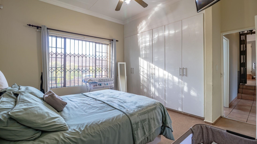 3 Bedroom Property for Sale in Honeydew Manor Gauteng