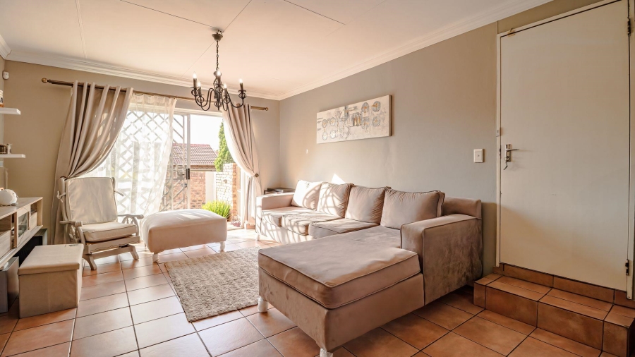 3 Bedroom Property for Sale in Honeydew Manor Gauteng