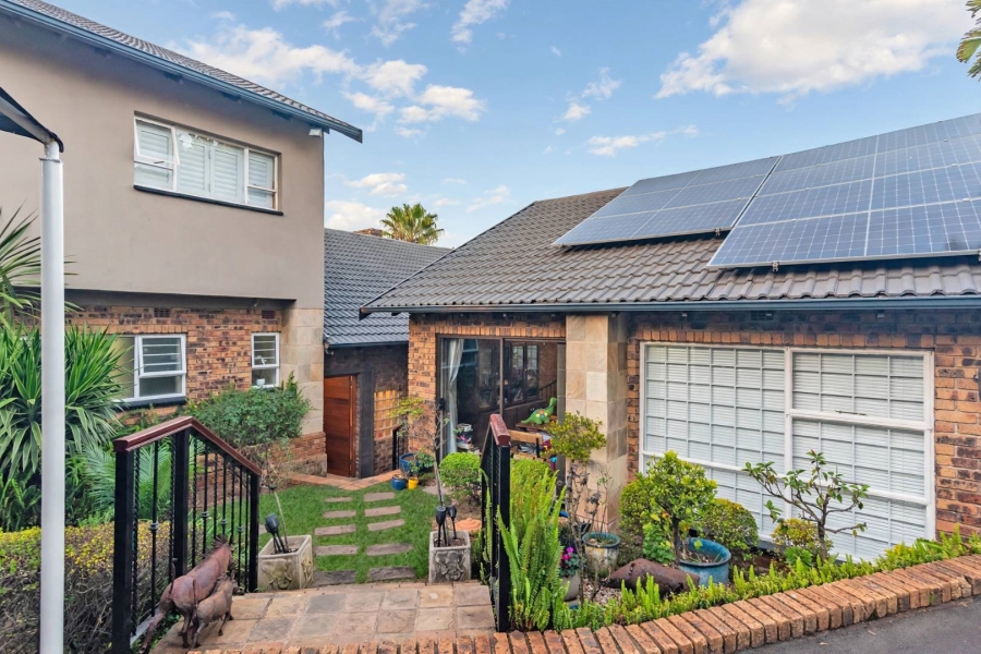 7 Bedroom Property for Sale in Noordheuwel Gauteng