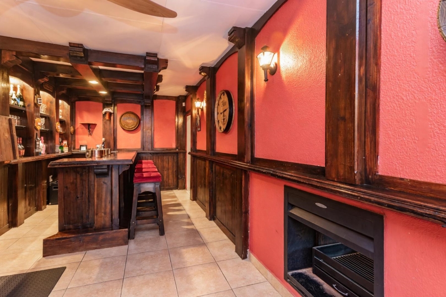 7 Bedroom Property for Sale in Noordheuwel Gauteng