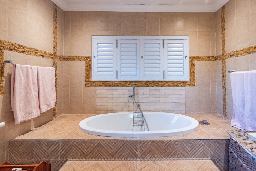7 Bedroom Property for Sale in Noordheuwel Gauteng