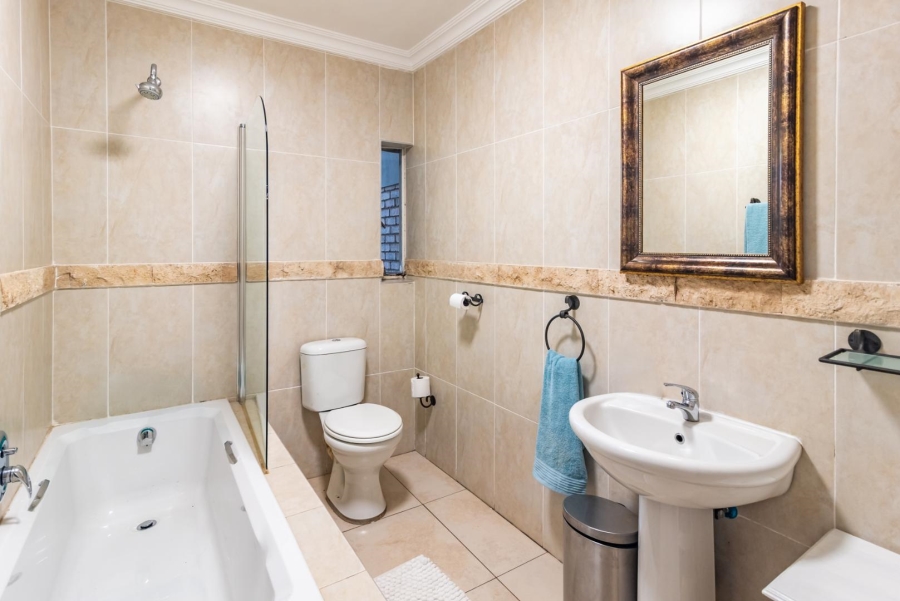 7 Bedroom Property for Sale in Noordheuwel Gauteng