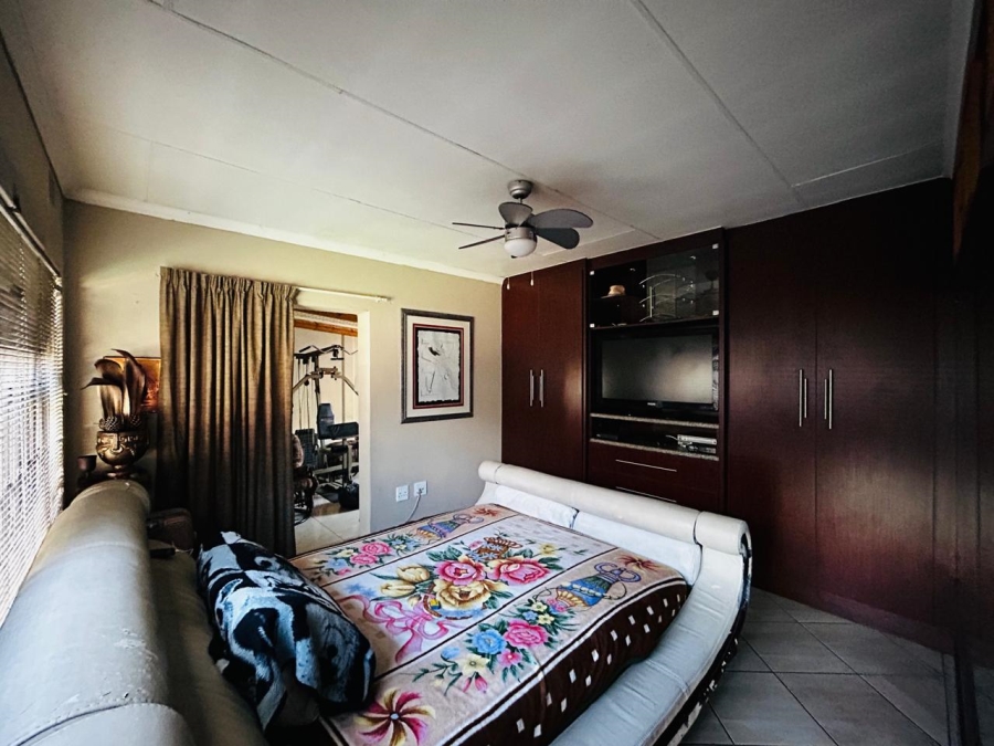 5 Bedroom Property for Sale in Vanderbijlpark SE 1 Gauteng