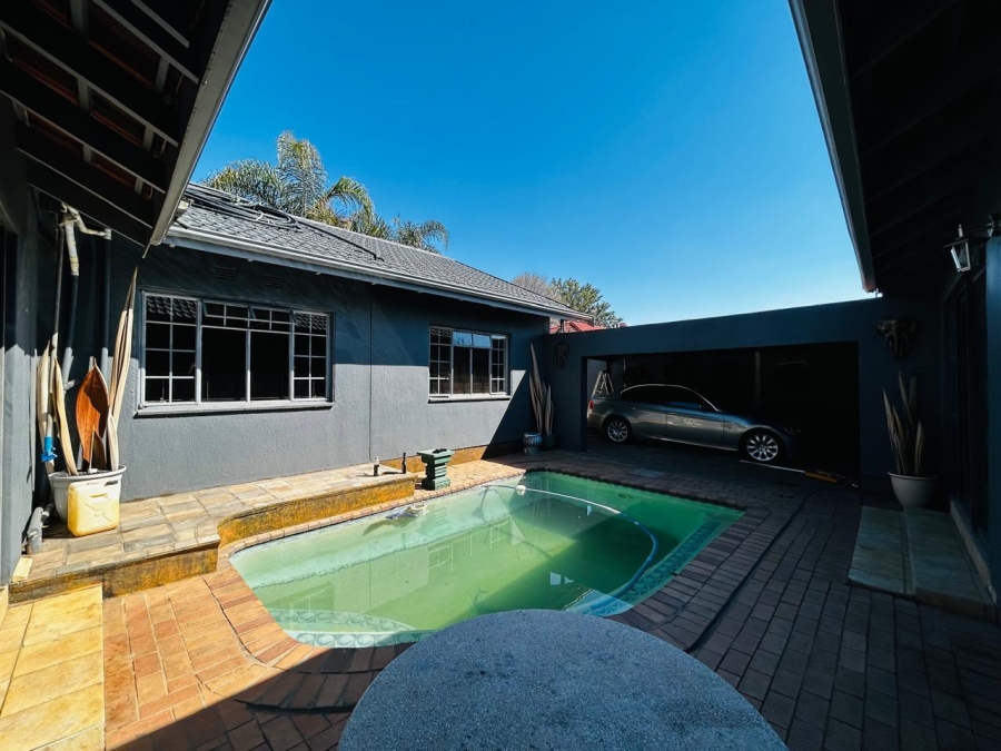 5 Bedroom Property for Sale in Vanderbijlpark SE 1 Gauteng