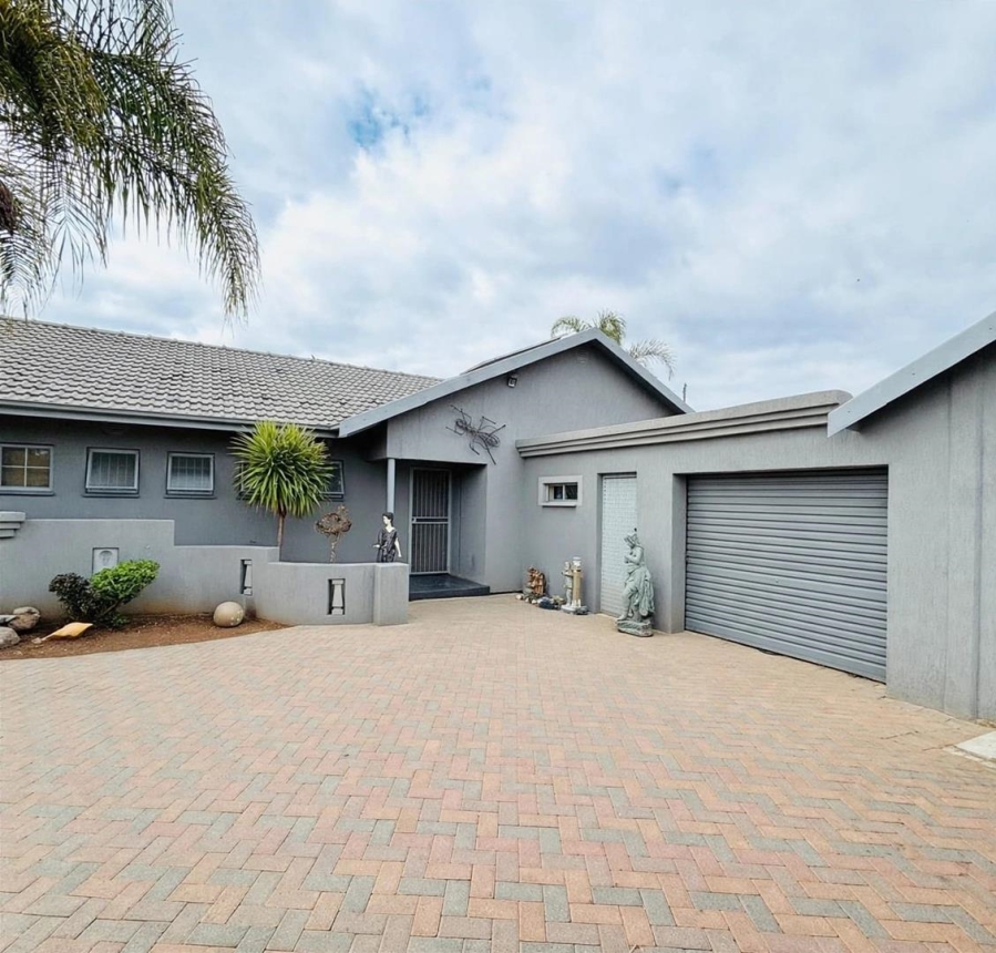 5 Bedroom Property for Sale in Vanderbijlpark SE 1 Gauteng
