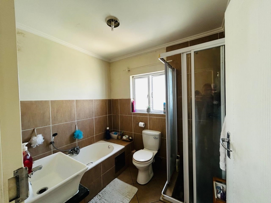 2 Bedroom Property for Sale in Bedworth Park Gauteng