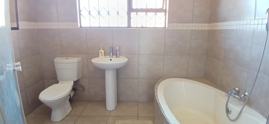 3 Bedroom Property for Sale in Kookrus Gauteng