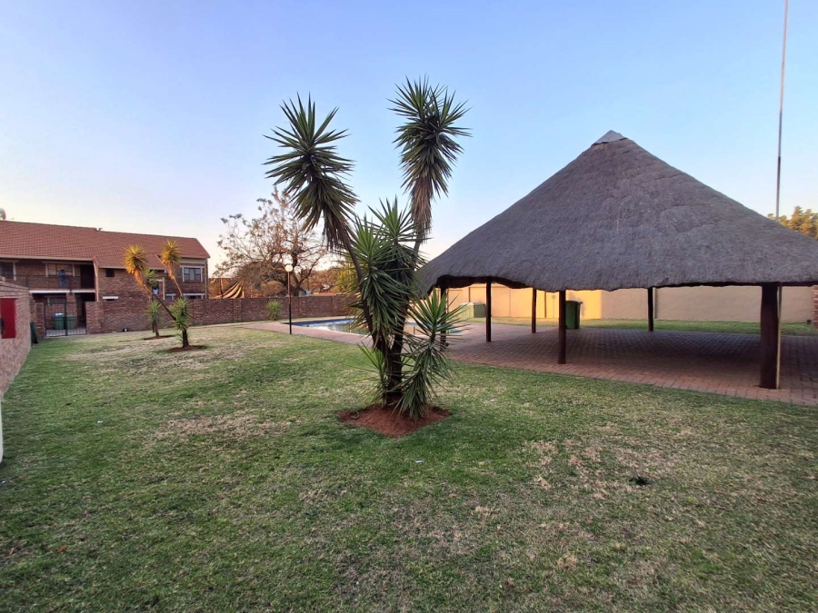 2 Bedroom Property for Sale in Magalieskruin Gauteng