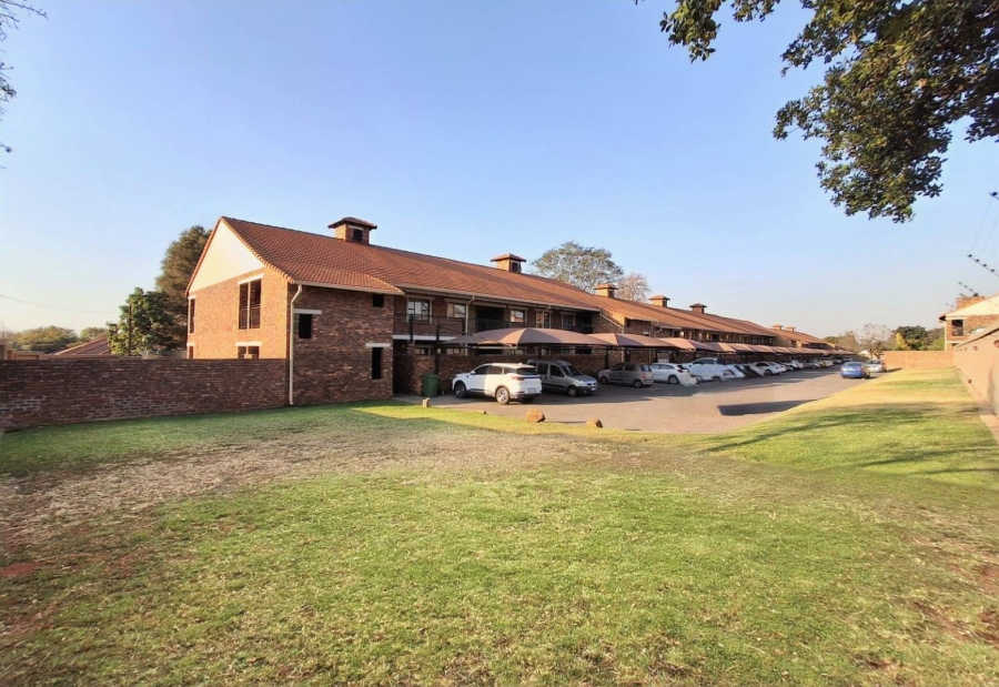 2 Bedroom Property for Sale in Magalieskruin Gauteng