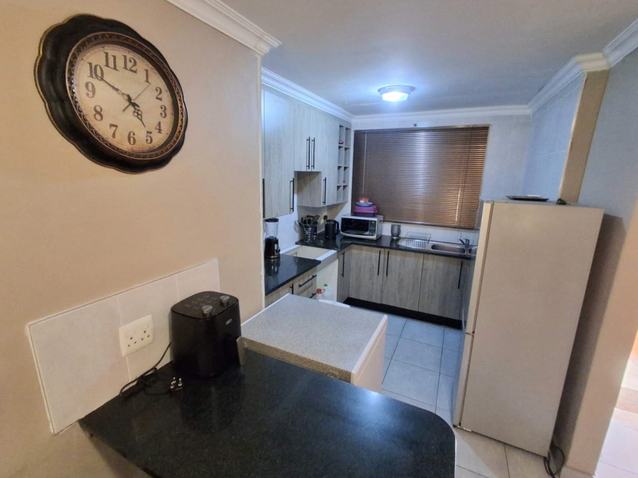 2 Bedroom Property for Sale in Magalieskruin Gauteng