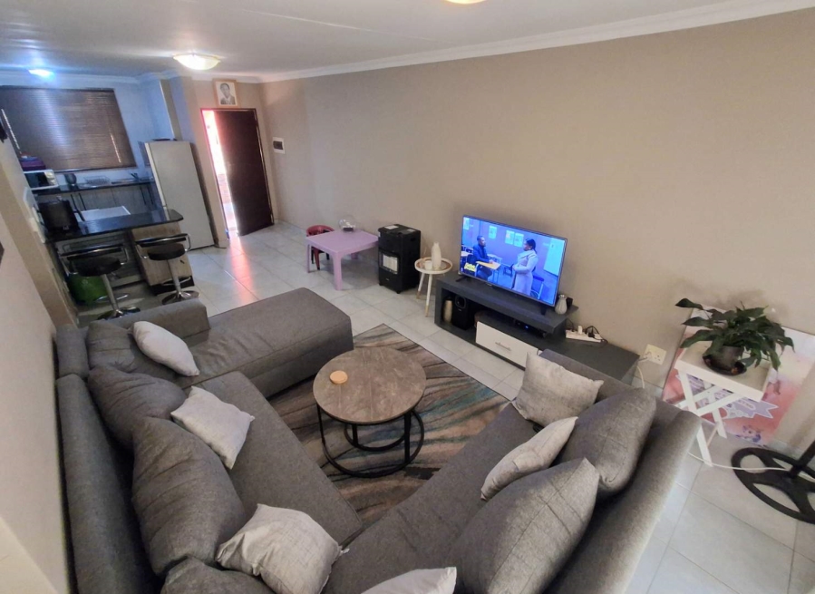 2 Bedroom Property for Sale in Magalieskruin Gauteng