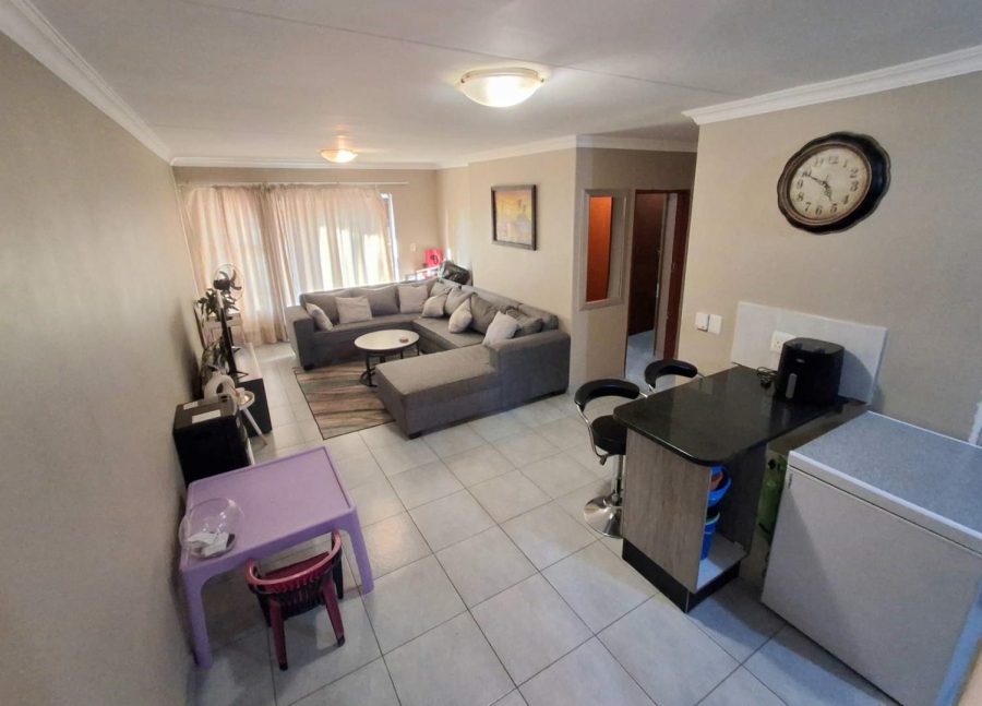 2 Bedroom Property for Sale in Magalieskruin Gauteng