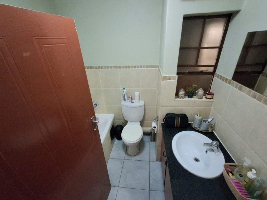 2 Bedroom Property for Sale in Magalieskruin Gauteng