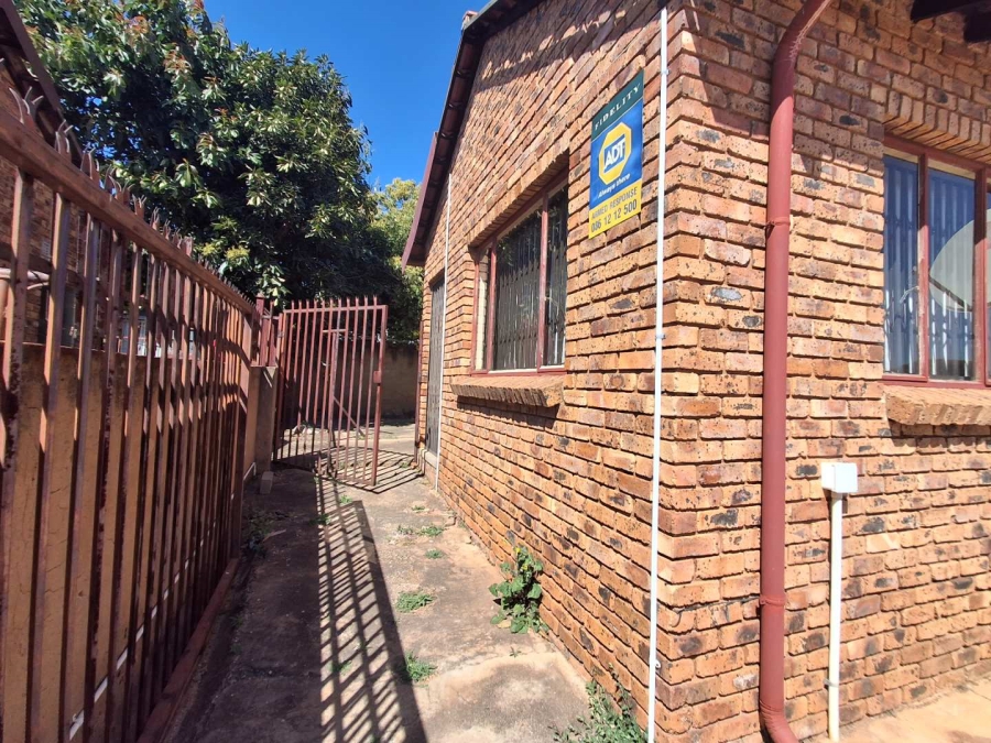 2 Bedroom Property for Sale in Atteridgeville Gauteng