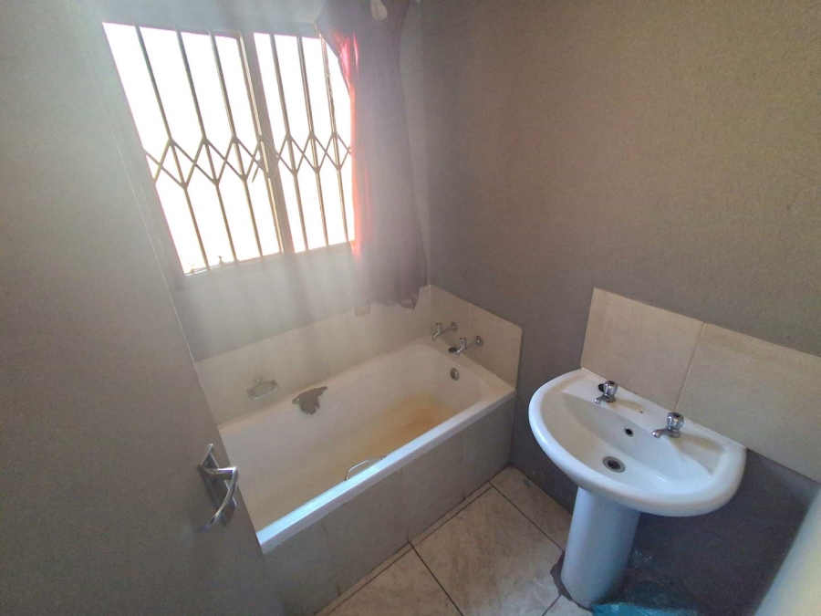 2 Bedroom Property for Sale in Atteridgeville Gauteng