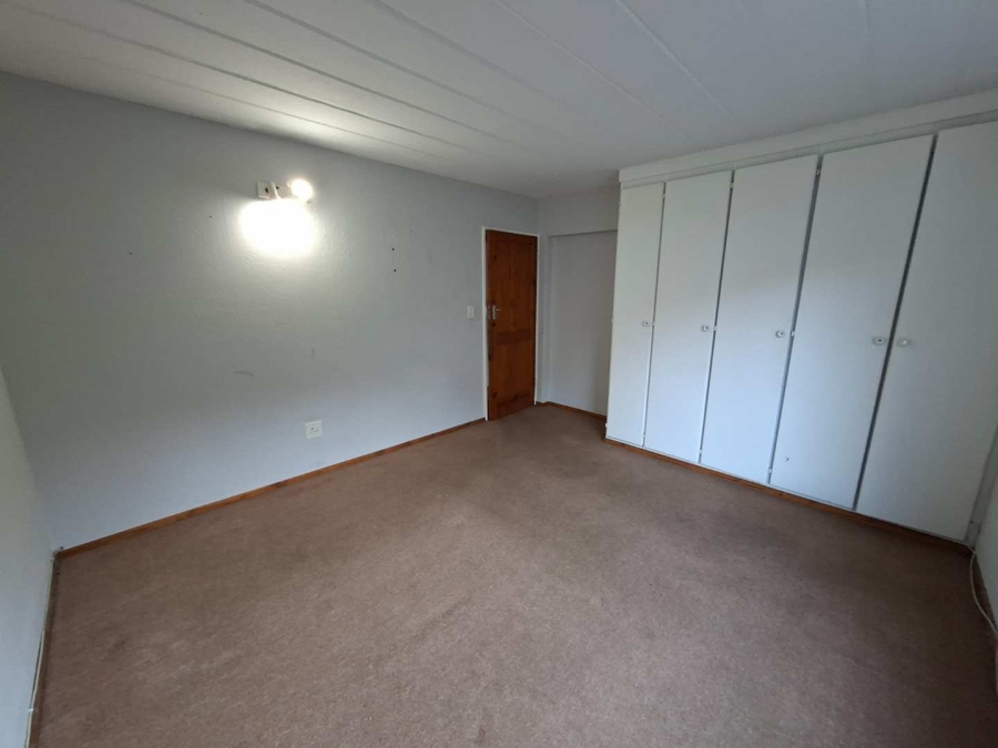 2 Bedroom Property for Sale in Helderkruin Gauteng