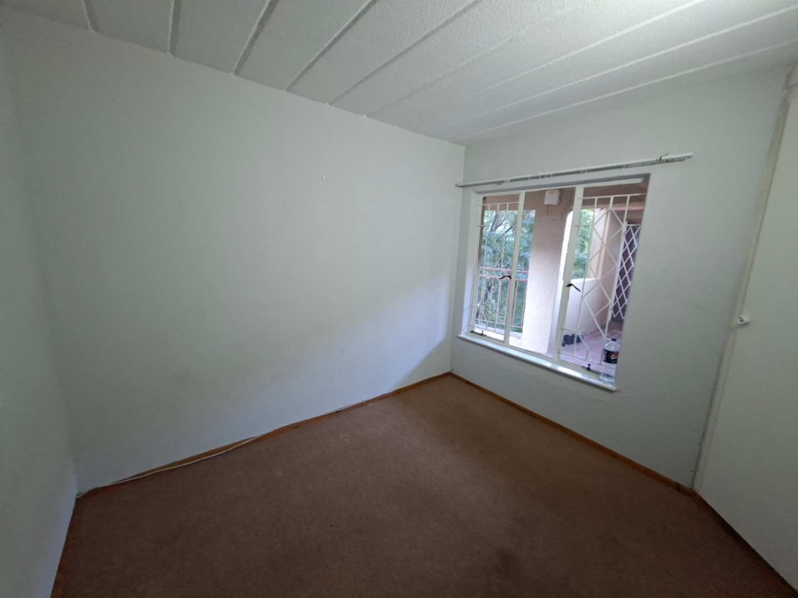 2 Bedroom Property for Sale in Helderkruin Gauteng