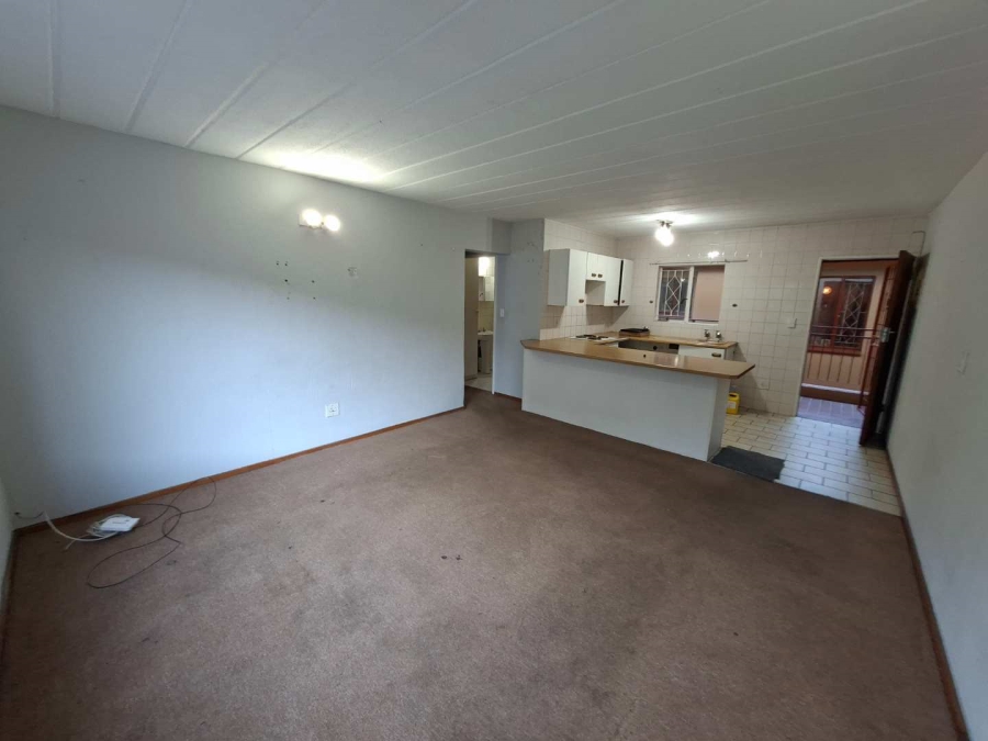 2 Bedroom Property for Sale in Helderkruin Gauteng